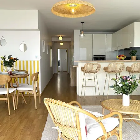 Le French Riviera - Vue - Terrasse - Parking *